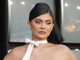 Kylie Jenner verkoopt meerderheid Kylie Cosmetics voor half miljard