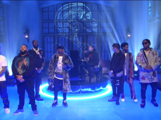 DJ Khaled geeft indrukwekkend SNL-optreden met zeven beroemde artiesten