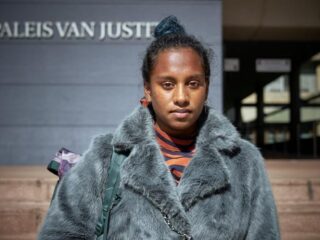 Dilani sleept Nederlandse staat voor de rechter wegens fout bij adoptie