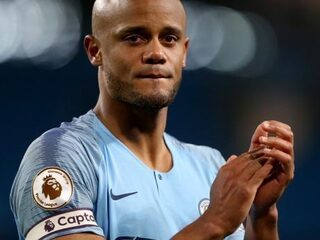Vincent Kompany verrast voetbalwereld met twee open brieven