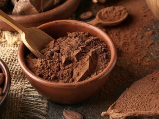 Zwitsers dorpje bedolven in chocoladesneeuw