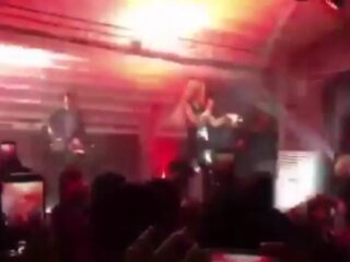 VIDEO: Gewonden bij aanslag op Aleyna Tilki-concert