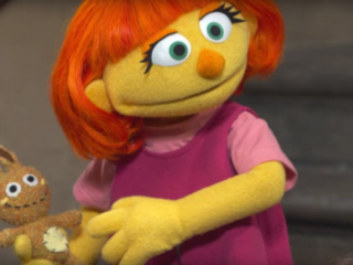 De nieuwste muppet in Sesamstraat heet Julia en ze heeft autisme