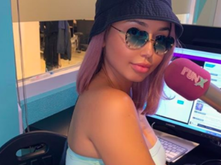 Zo reageert DJ Wef als guy haar on air op een date vraagt