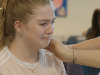 Meisje van 19 vertelt hoe het is als allebei je ouders vastzitten