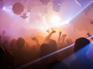 Deze 12 types kom je in iedere club tegen