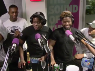 Valsbezig krijgt gĂȘnante vragen in de ViesBezig Quiz