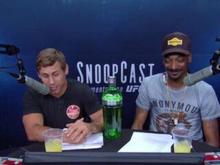 VIDEO: Snoop Dogg start carrière als UFC-sportcommentator