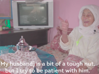 Deze Marokkaanse oma (90) heeft de energie van een achttienjarige
