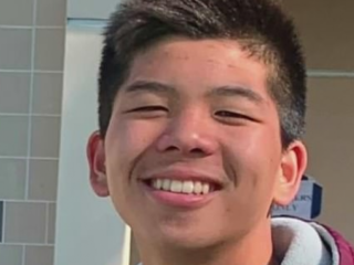 Gezonde jongen (13) overlijdt plotseling in thuisisolatie na symptomen corona