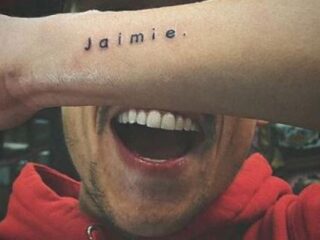 Lil Kleine en zijn vriendin tatoeëren elkaars naam op hun arm