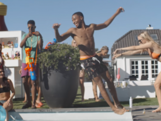 Met deze nieuwe chille tracks overleef je de aankomende hittegolf