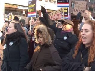 Het Zwarte Pieten-weekend was heftig, maar kent ook lichtpuntjes