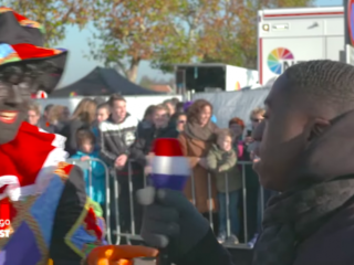 Ta Joela bezoekt Sinterklaasintocht en dat wordt awkward