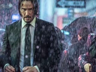 Spijkerharde John Wick 3-trailer met Halle Berry
