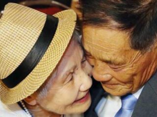 Koreaan (71) ziet moeder na 68 jaar