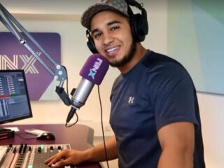 VIDEO: FunX-dj Youssef draagt speciale rap op aan alle vluchtelingen