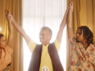 Bokoesam ziet de bui al hangen in komische video: "Mijn Schuld"