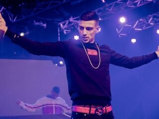 Boef speelt voor Kerstman; dropt EP voor wachtende fans