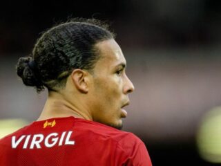Virgil van Dijk: "Toekomstige generatie leren dat racisme hier niet thuishoort"