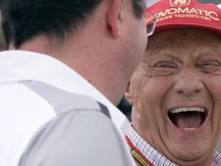 Formule 1-legende Niki Lauda (70) overleden