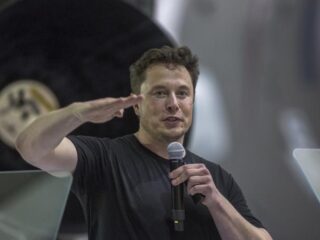 Elon Musk wil chip in hersenen plaatsen om muziek te luisteren