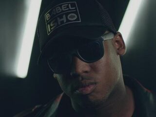 Angelo King releast 'Girlfriend' videoclip met Bollebof en Babel-Ish