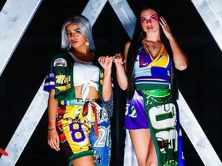 Numidia en Famke Louise zijn basketbalcoaches in nieuwe clip 'Alleen Wij'