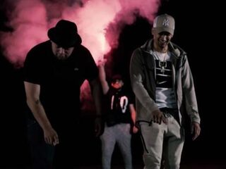 Supergaande wil dat je normaal doet in 'Pardon Doe Normaal'