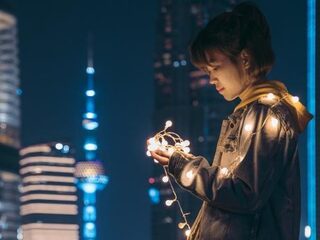 Chinezen gaan neppe maan lanceren voor licht in het donker