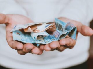 Moet de enorme ongelijkheid tussen arm en rijk opgelost worden?