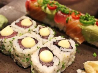 Consumentenbond: 'Sushi die thuis wordt bezorgd bevat veel bacteriën'