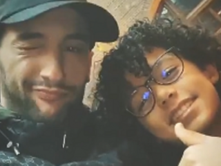 Veldbestormer Yassine (11) ontmoet idool Hakim Ziyech in Amsterdam