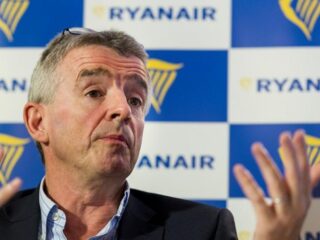 Baas Ryanair onder vuur na uitspraak over strengere controles voor moslimmannen