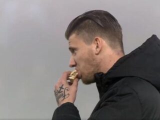 Feyenoord schorst Kramer vanwege 'onprofessioneel' broodje kroket
