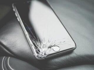 In de toekomst komen er zelfreparerende telefoonschermen