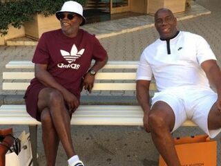 Samuel L. Jackson en Magic Johnson overladen met haatreacties als ze worden aangezien voor immigranten