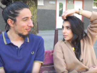 Ismail Ilgun verbreekt vasten bij de moeder van Anna Nooshin