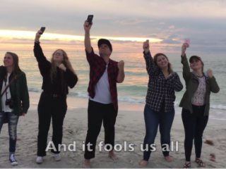 LOL! Parodie van The Lion King met 'Virtual Life'