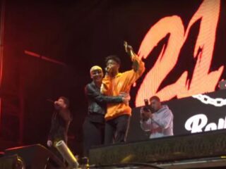 21 Savage zingt voor de verjaardag van Amber Rose