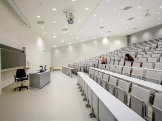 Studies met zware selectiesystemen zitten blijkbaar niet eens vol