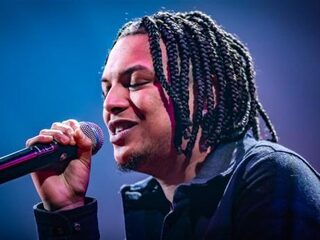 Ronnie Flex brandt columnist Nico Dijkshoorn af na kritiek popprijs