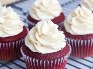 6 lekkerste Red Velvet recepten om je vingers bij af te likken