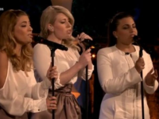 Sharon Doorson in tranen na optreden O'G3NE in 'Beste Zangers'