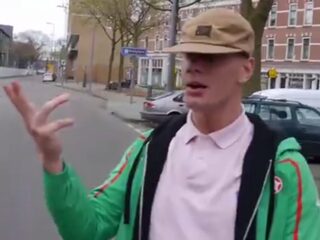 Die jongen met 'Marokkaans accent' blijkt acteur te zijn