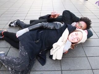 VIDEO: Hoe krijg jij liefde? Shay wordt gespoond door onbekenden!