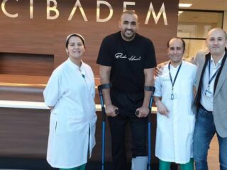 Badr Hari bevestigt beschadigde enkelband linkerbeen