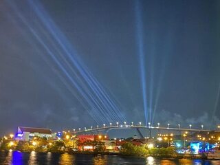 #LightTheSky: lichtshows in Nederland en Curaçao