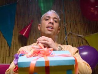 Quiz: Hoe goed ken jij de tekst van Bizzey's 'JA!'?