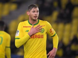 Zoektocht naar vermiste voetballer Sala die in verdwenen vliegtuig zat is hervat